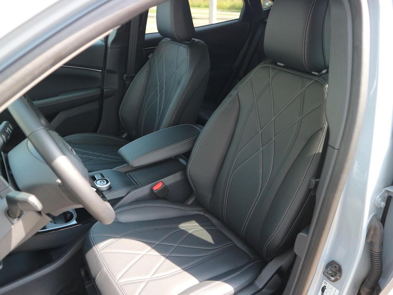 Ford MUSTANG Mach-E Standard RWD 75 kWh Ford Mustang Mach-E 75kWh Standard RWD