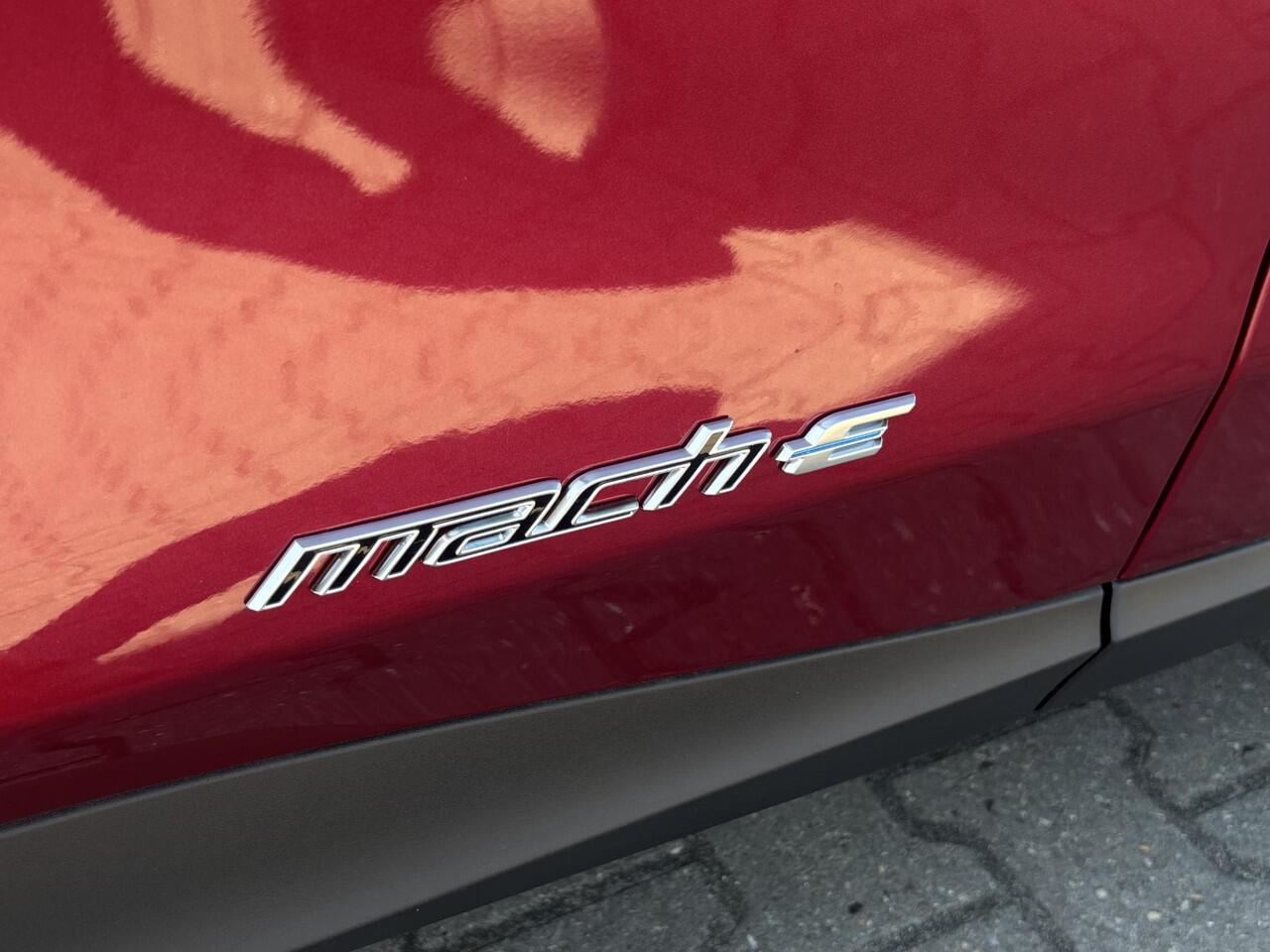 Ford MUSTANG Mach-E Standard RWD 75 kWh Direct Leverbaar | ¤1000,- Ford Voordeel