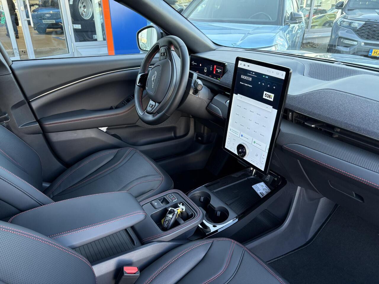 Ford MUSTANG Mach-E Extended Premium RWD 88 kWh | 19" Lichtmetalen velgen | Technology Pack Plus |