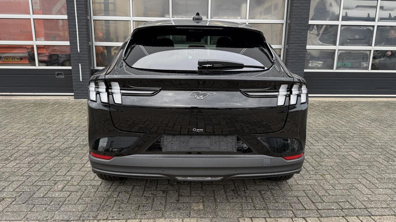 Ford MUSTANG Mach-E Standard RWD 75 kWh Voordeel ¤1.000,- | Snel direct leverbaar |