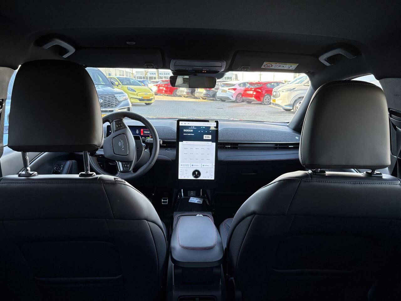 Ford MUSTANG Mach-E Extended Premium RWD 88 kWh | 19" Lichtmetalen velgen | Technology Pack Plus |