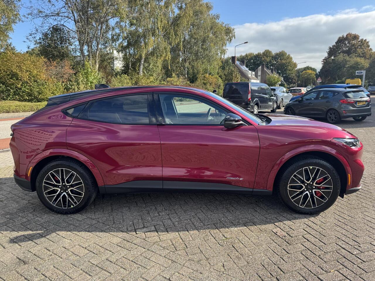 Ford MUSTANG Mach-E Extended Premium RWD 88 kWh |296pk | Ford Voorraad | Technology Pack Plus