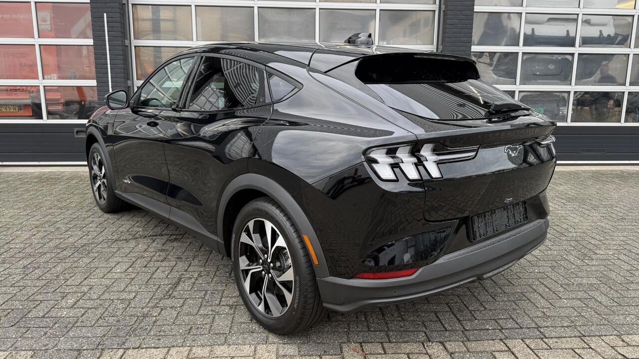 Ford MUSTANG Mach-E Standard RWD 75 kWh Voordeel ¤1.000,- | Snel direct leverbaar |