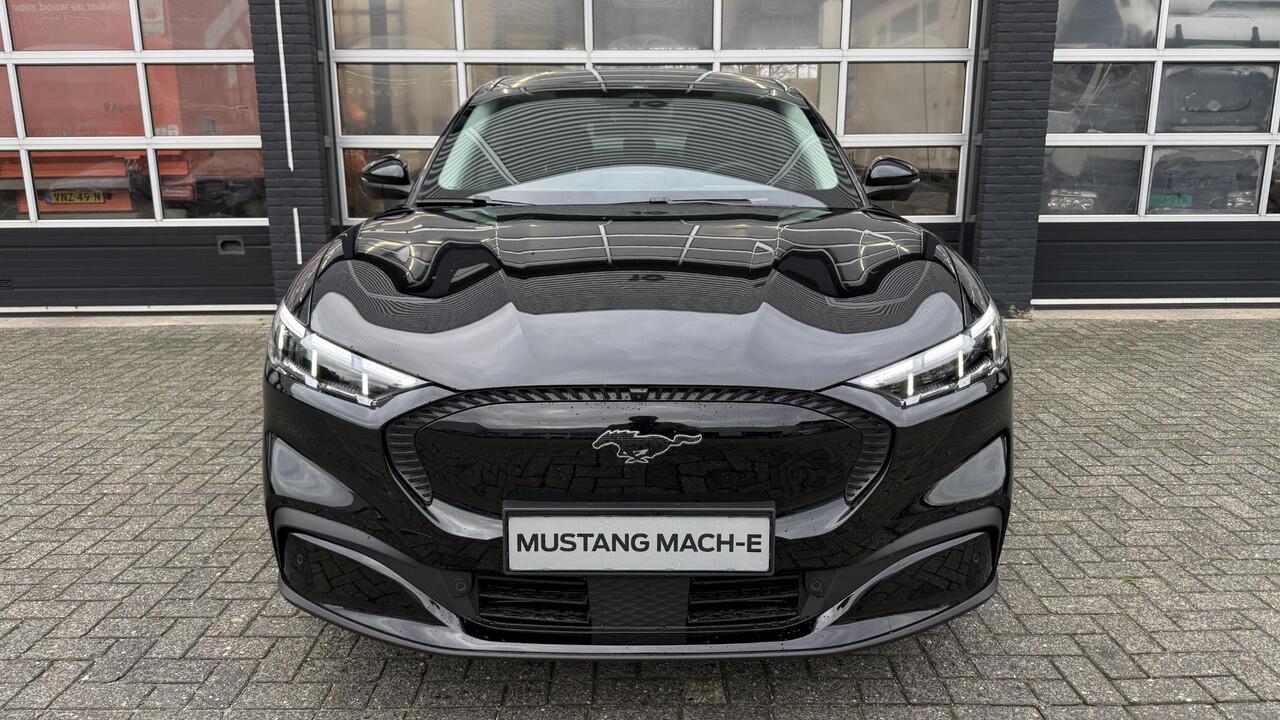 Ford MUSTANG Mach-E Standard RWD 75 kWh Voordeel ¤1.000,- | Snel direct leverbaar |