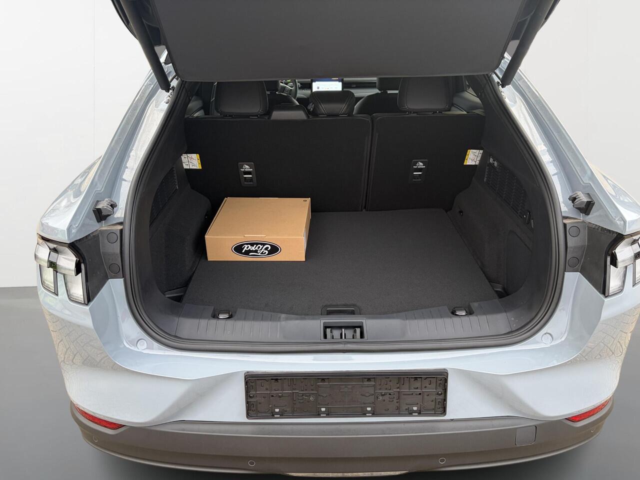 Ford MUSTANG Mach-E Standard RWD 72,6 kWh | Adaptieve Cruise Control | Stoel,- Stuur & Voorruitverwarming | Warmtepomp