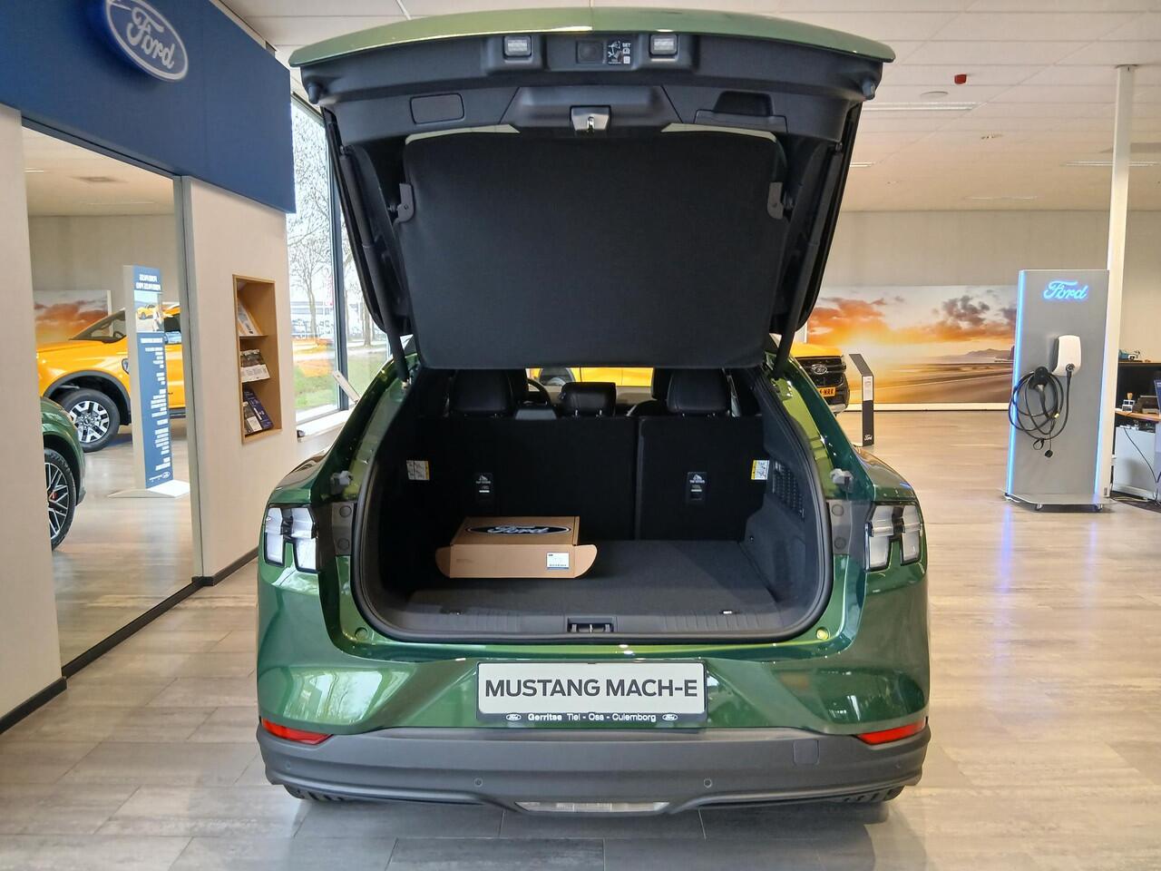 Ford MUSTANG Mach-E Extended Premium RWD 88 kWh * Technology Pack+ * Panoramadak * B&O Audio*