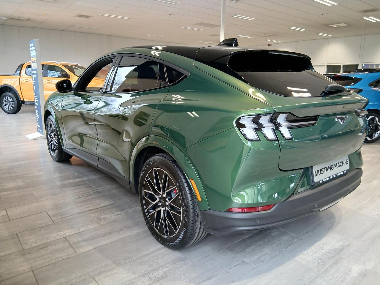 Ford MUSTANG Mach-E Extended Premium RWD 88 kWh * Technology Pack+ * Panoramadak * B&O Audio*