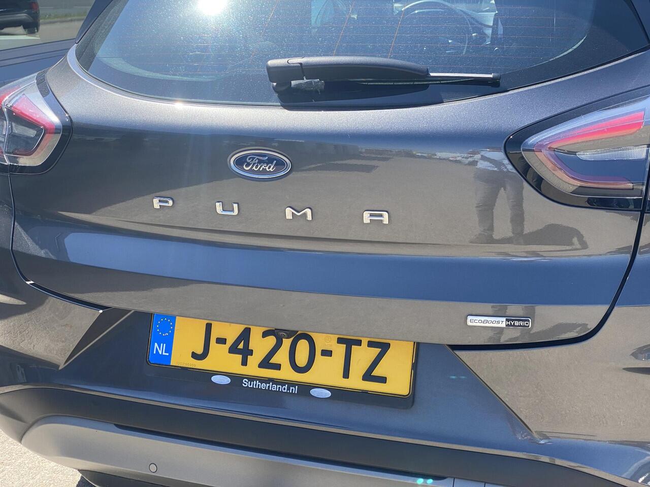 Ford PUMA 1.0 EcoBoost Hybrid Titanium 125pk | Comfort pakket | Winterpack | Panoramadak | Trekhaak | Adaptieve Cruise | BLIS