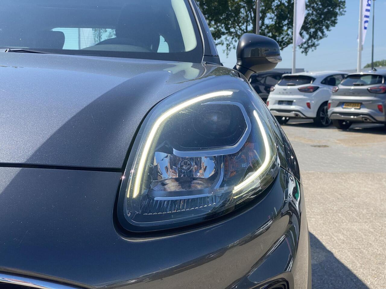 Ford PUMA 1.0 EcoBoost Hybrid Titanium 125pk | Comfort pakket | Winterpack | Panoramadak | Trekhaak | Adaptieve Cruise | BLIS