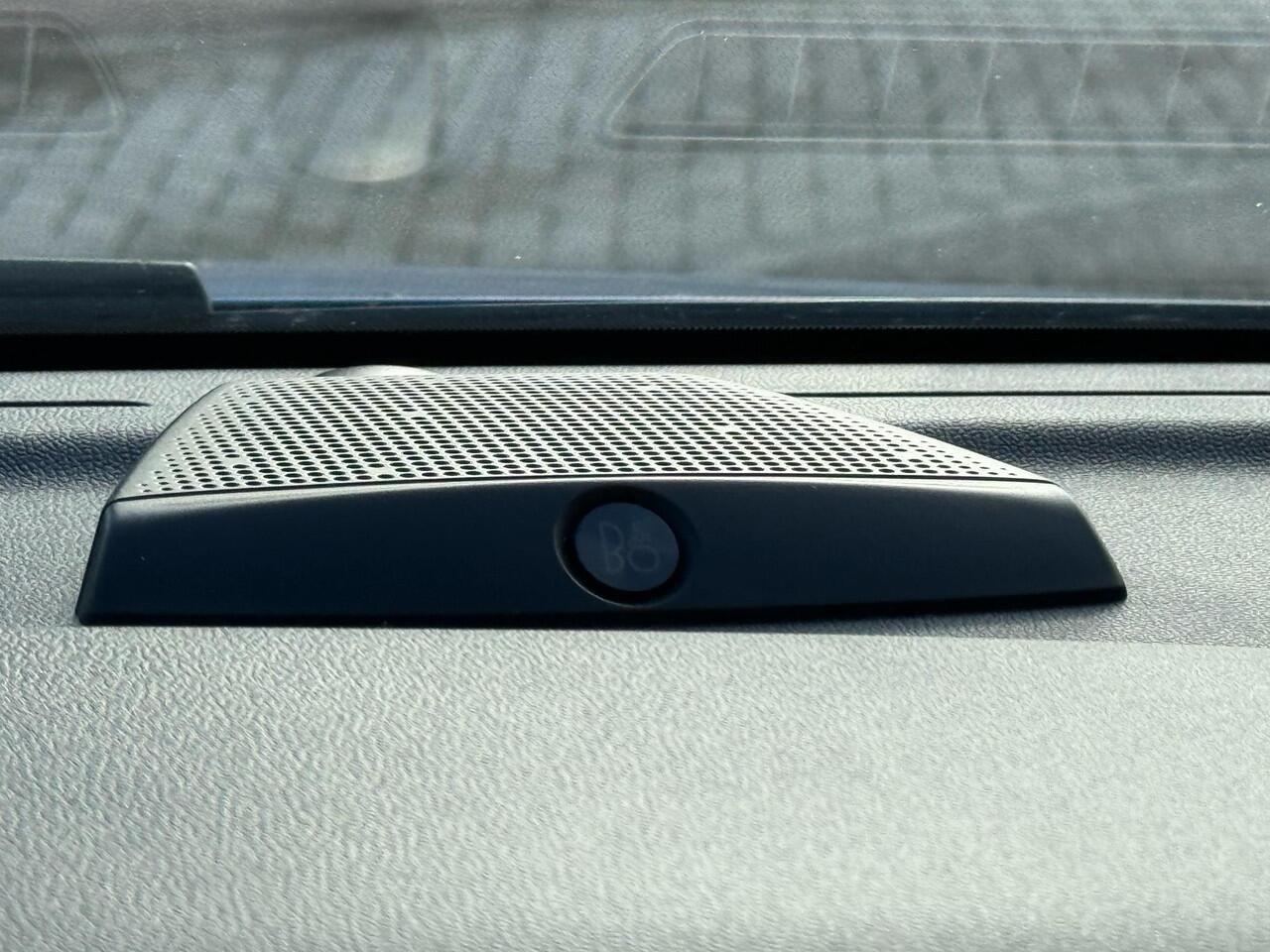 Ford PUMA 1.0 EcoBoost Hybrid ST-Line X First Edition 155pk Adaptieve Cruise | Winterpack | Achteruitrijcamera | B&O Audio | Dodehoeksensoren | Full LED