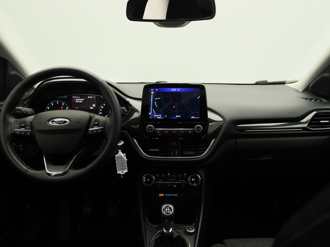 Ford PUMA 1.0 EcoBoost Hybrid Titanium | Navi | AppleCarplay/Android Auto | Parkeersensoren | Stoel+stuurverwarming | Climate control | Trekhaak! |