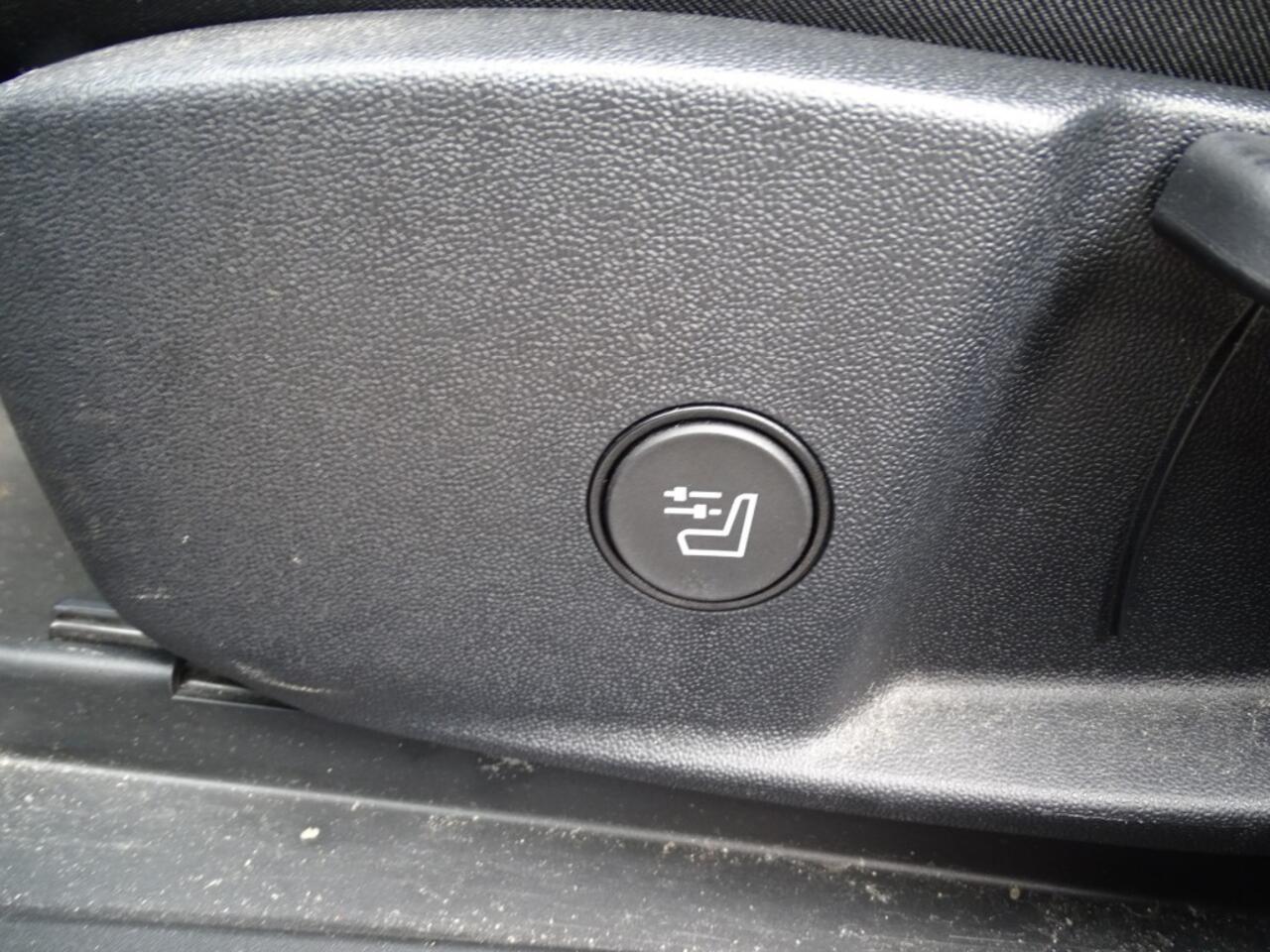 Ford PUMA 1.0 EB HYB. TITANIUM-Trkh-Carplay-Navi-Blth-Clima-Led