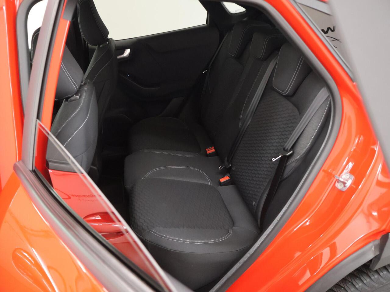 Ford PUMA 1.0 EcoBoost Hybrid Titanium | Winterpakket | Cruise Control Adaptief | Parkeercamera | Navigatie |