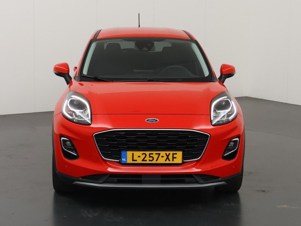 Ford PUMA 1.0 EcoBoost Hybrid Titanium | Winterpakket | Cruise Control Adaptief | Parkeercamera | Navigatie |