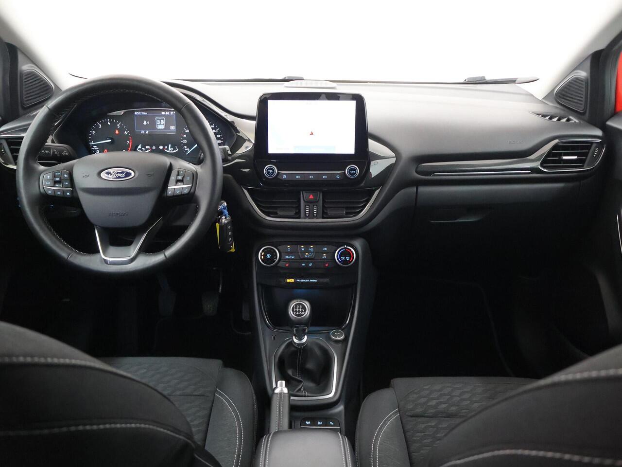 Ford PUMA 1.0 EcoBoost Hybrid Titanium | Winterpakket | Cruise Control Adaptief | Parkeercamera | Navigatie |