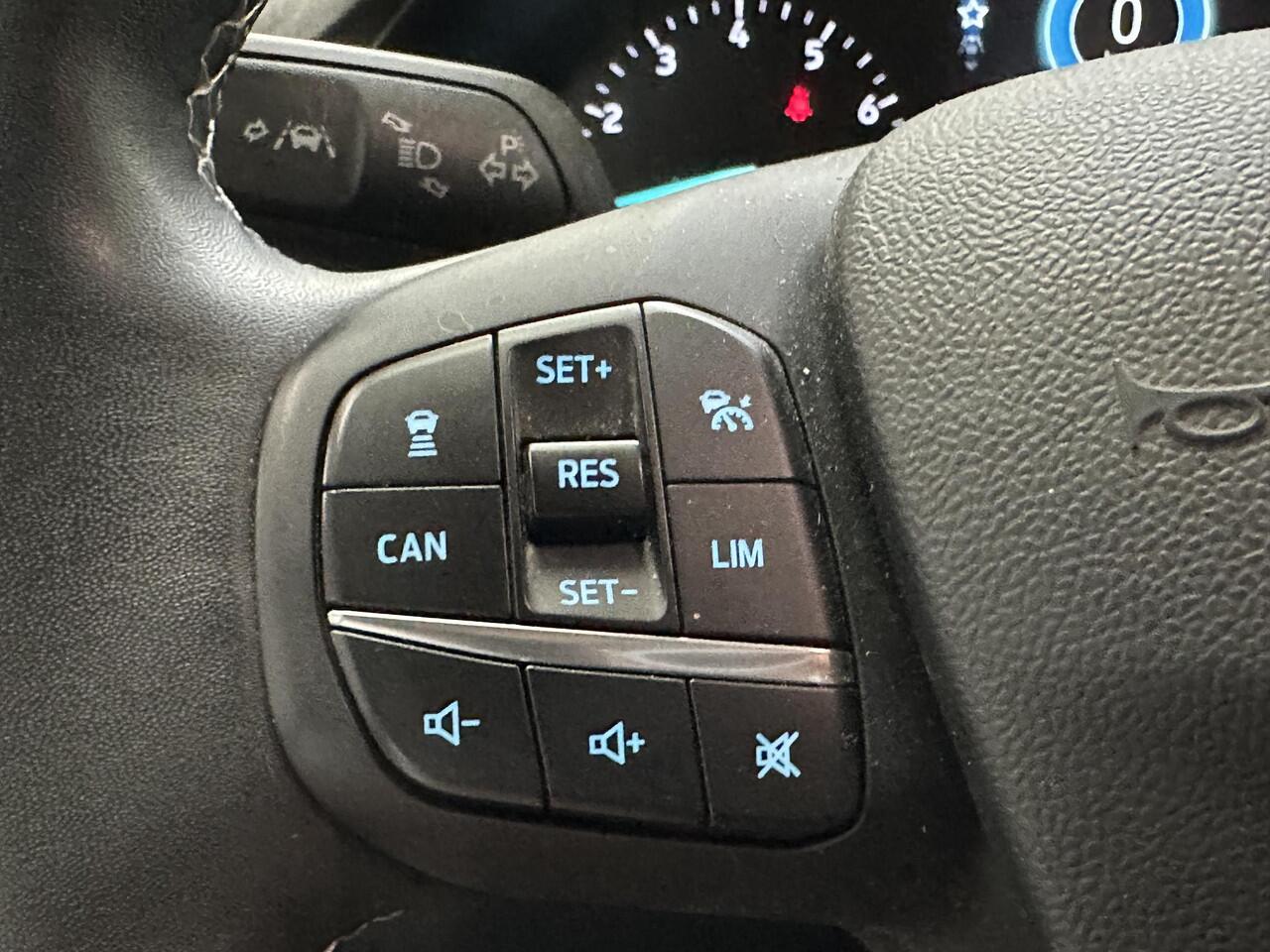 Ford PUMA 1.0 EcoBoost Hybrid Titanium X First Edition Met Panorama schuif/kanteldak, Stoelverwerming, B&O premium geluid, zeer nette auto