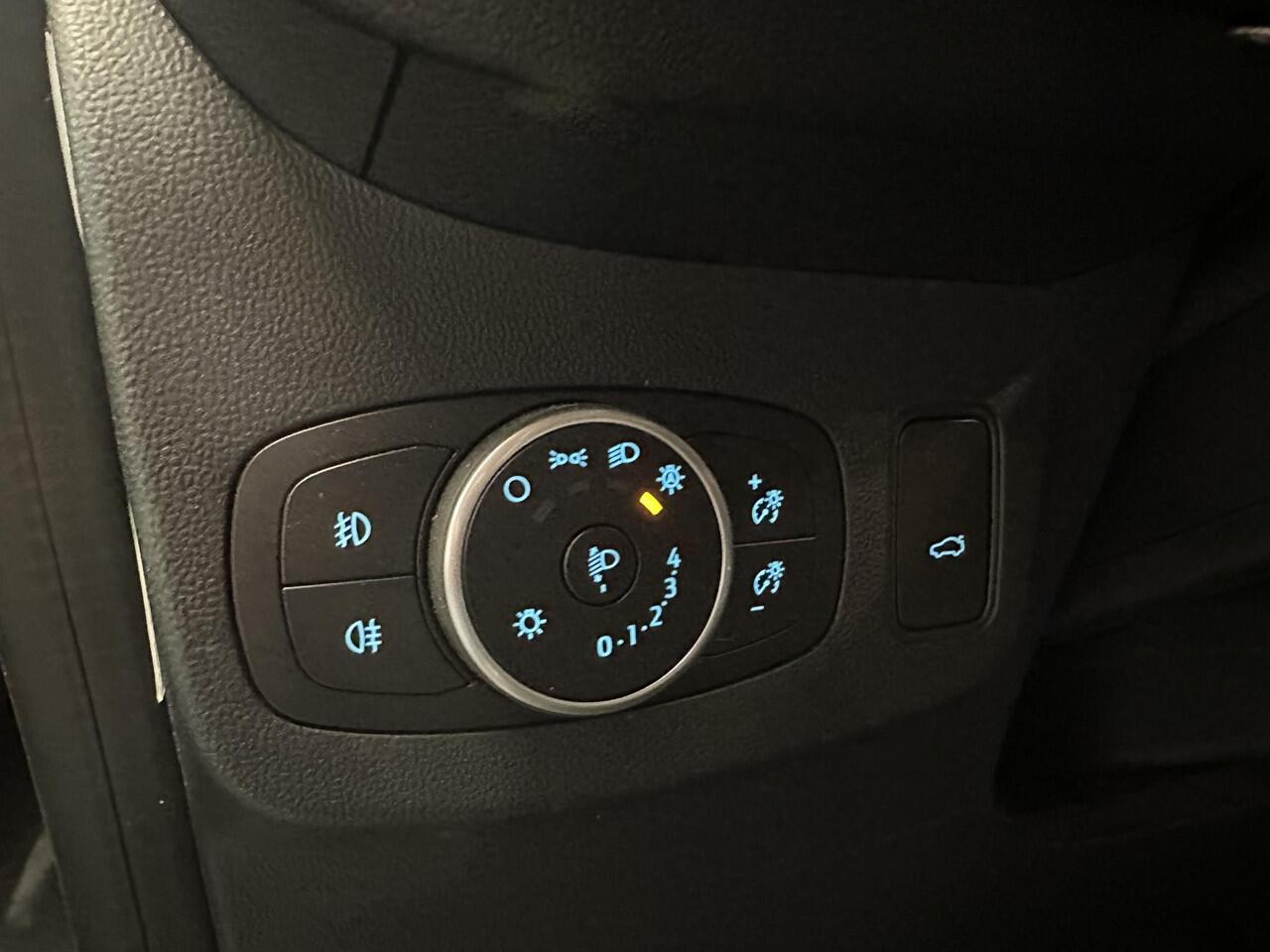 Ford PUMA 1.0 EcoBoost Hybrid Titanium X First Edition Met Panorama schuif/kanteldak, Stoelverwerming, B&O premium geluid, zeer nette auto