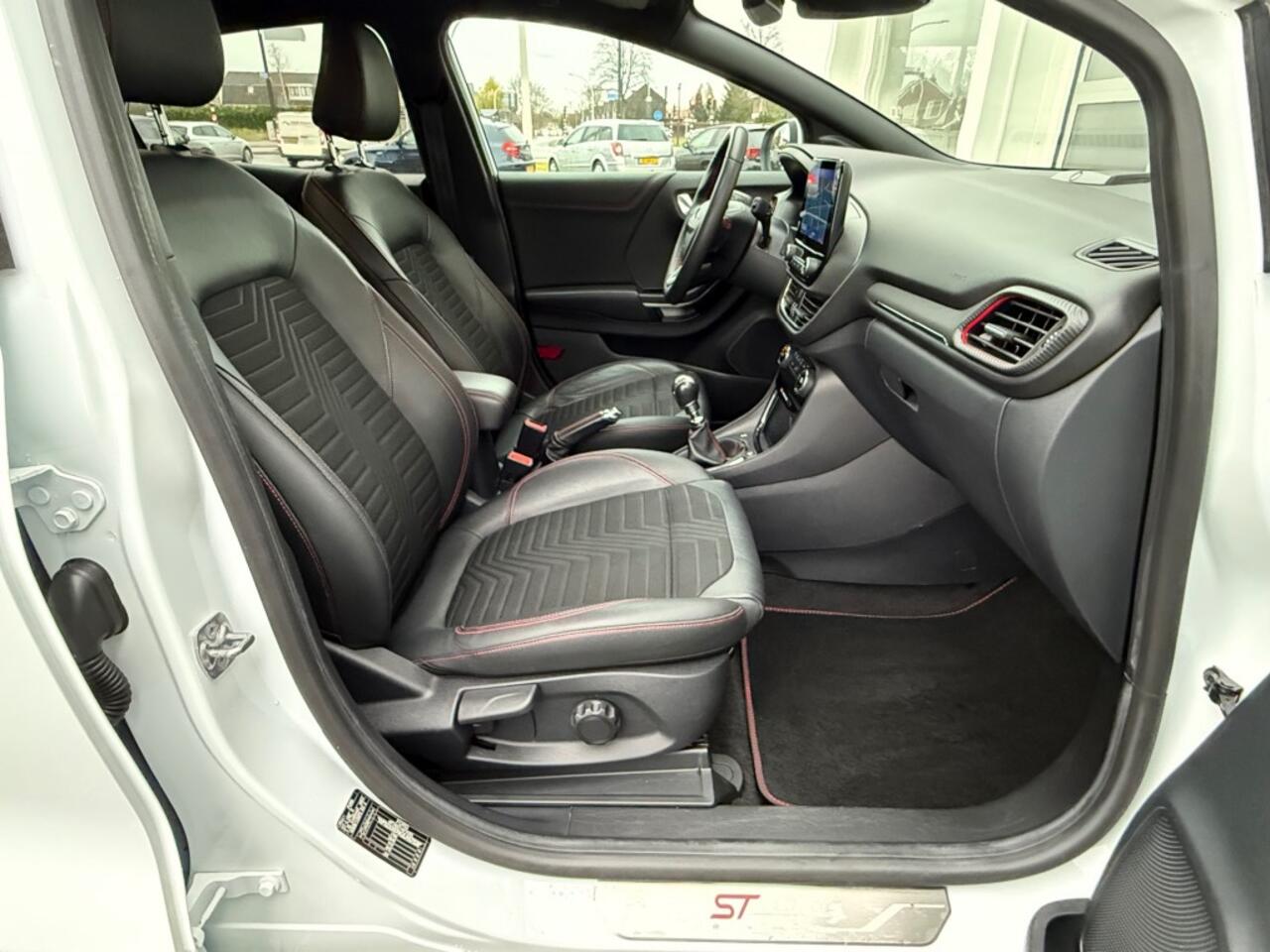 Ford PUMA 1.0 Ecoboost ST-Line Hybrid Navi Half-leer BenO Trekhaak