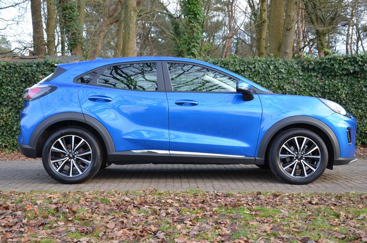 Ford PUMA 1.0 EcoBoost Hybrid Titanium Navi/Pdc/Ecc/Cruise control/Privacy-Glas/17-Inch Lmv/B&O premium audiosysteem/Voorstoel(en) met massagefunctie/Trekhaak-Afneembaar