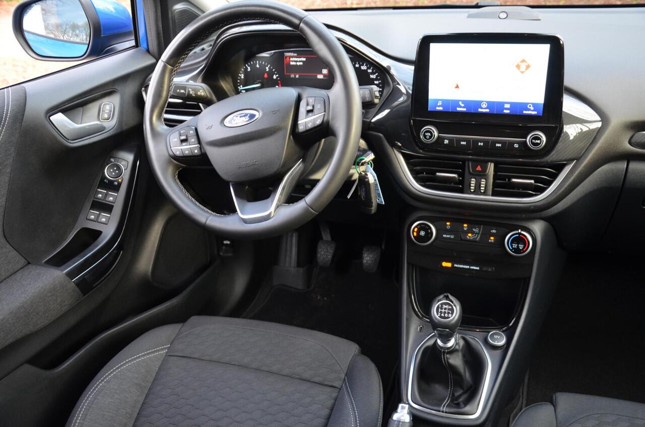 Ford PUMA 1.0 EcoBoost Hybrid Titanium Navi/Pdc/Ecc/Cruise control/Privacy-Glas/17-Inch Lmv/B&O premium audiosysteem/Voorstoel(en) met massagefunctie/Trekhaak-Afneembaar