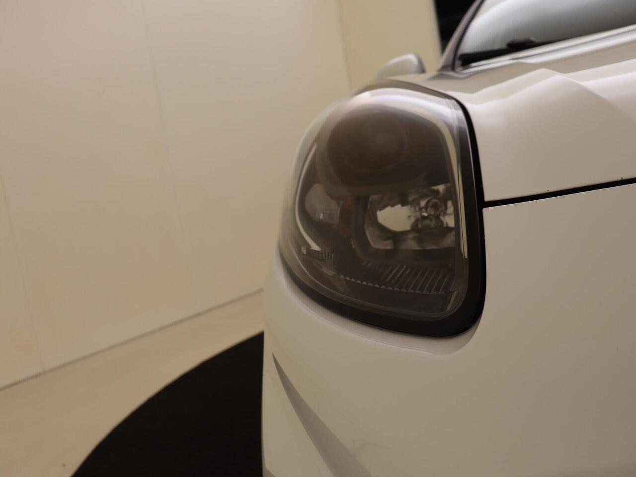 Ford PUMA 1.0 EcoBoost Hybrid ST-Line X | airco automatisch | Apple Carplay/Android | Autonomous Emergency Braking | cruise control | LED koplampen | lederen/stof bekleding | lichtmetalen velgen 5-spaaks 18" | navigatiesysteem full map |