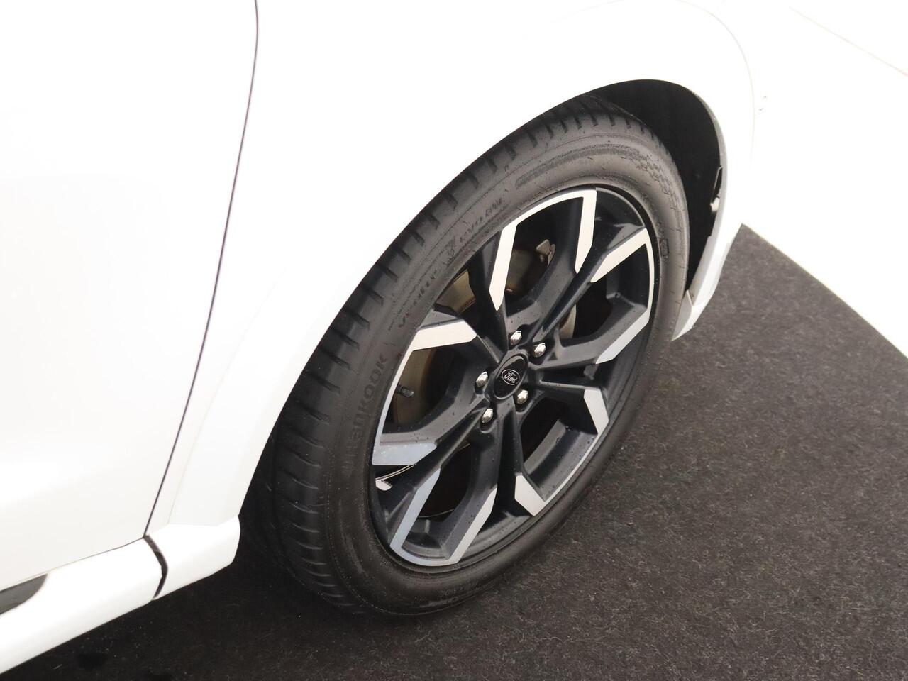 Ford PUMA 1.0 EcoBoost Hybrid ST-Line X | airco automatisch | Apple Carplay/Android | Autonomous Emergency Braking | cruise control | LED koplampen | lederen/stof bekleding | lichtmetalen velgen 5-spaaks 18" | navigatiesysteem full map |