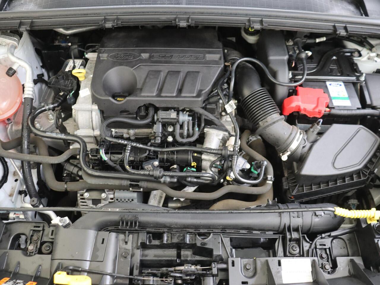 Ford PUMA 1.0 EcoBoost Hybrid ST-Line X | airco automatisch | Apple Carplay/Android | Autonomous Emergency Braking | cruise control | LED koplampen | lederen/stof bekleding | lichtmetalen velgen 5-spaaks 18" | navigatiesysteem full map |