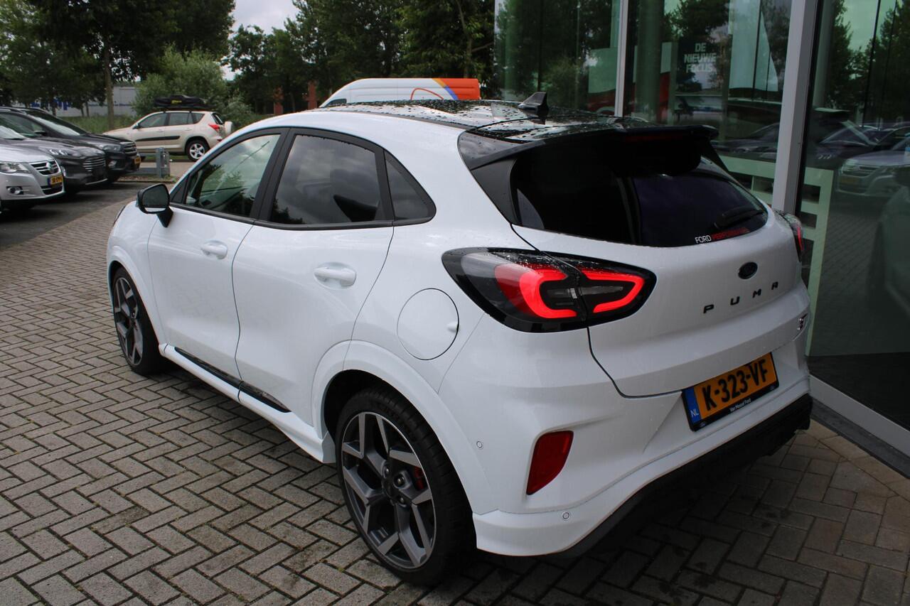 Ford PUMA 1.5 EcoBoost ST-X | 200pk | NL auto | Trekhaak | Camera | Climate control | Winterpack | 19 Inch Lichtmetalen Velgen | BLIS | PDC V+A | Volledige historie