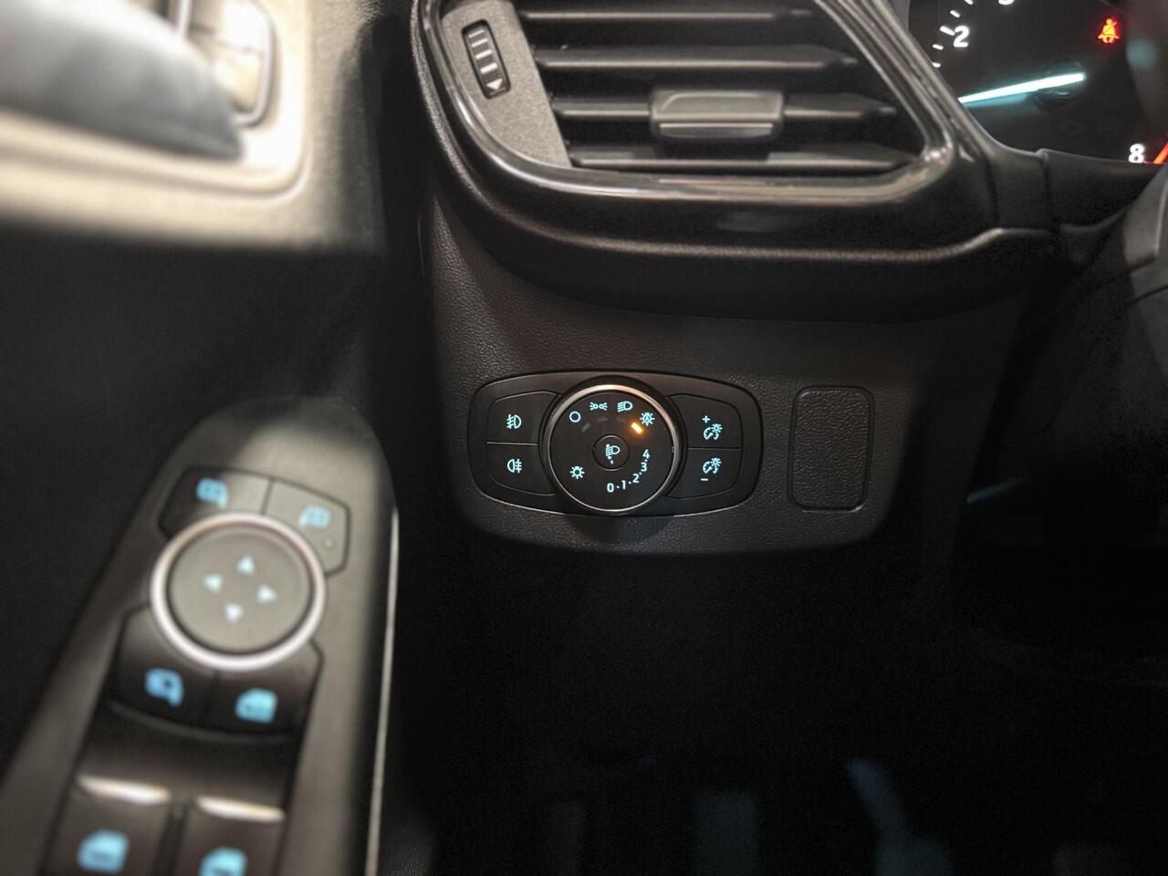 Ford PUMA 125pk Hybrid Titanium-X Navi Climat Winter pack Fabrieksgarantie tot 28-1-2026/ max. 100.000km