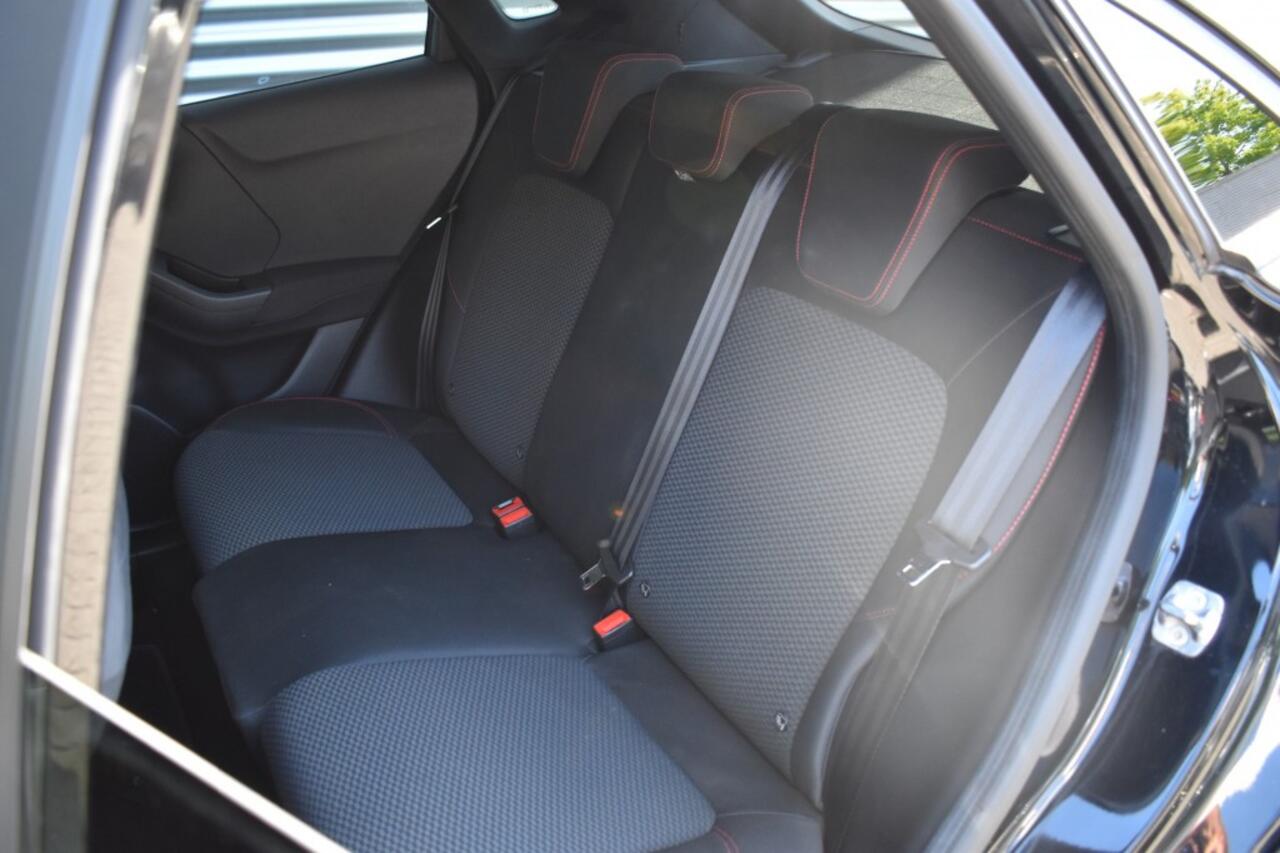 Ford PUMA 1.0 EB HYB. ST-LINE / CARPLAY / WINTER PACK / LED