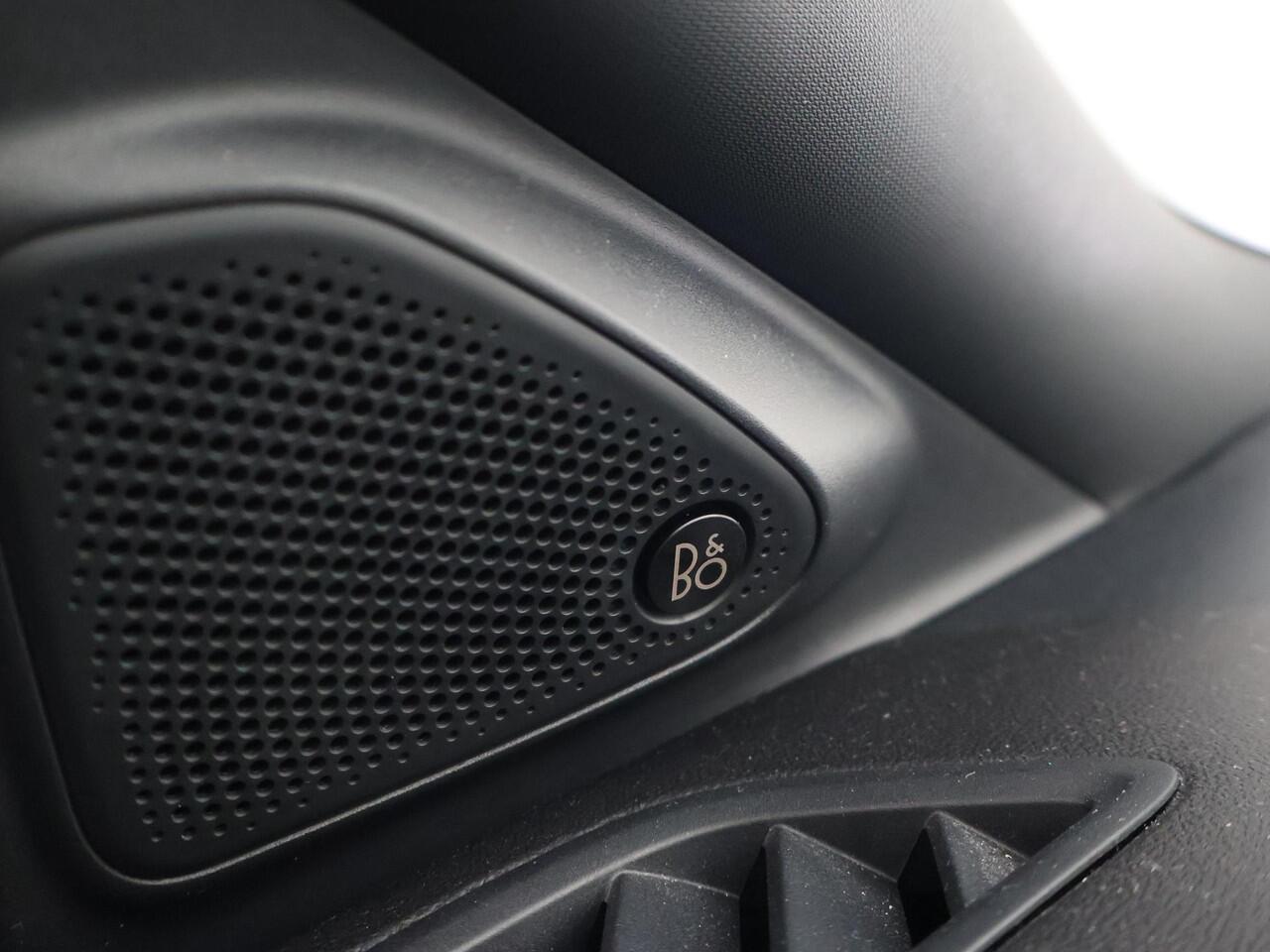 Ford PUMA 1.0 ECOBOOST HYBRID ST-LINE + B&O | CAMERA | ADAPTIVE CRUISE | STOELVERWARMING | LED