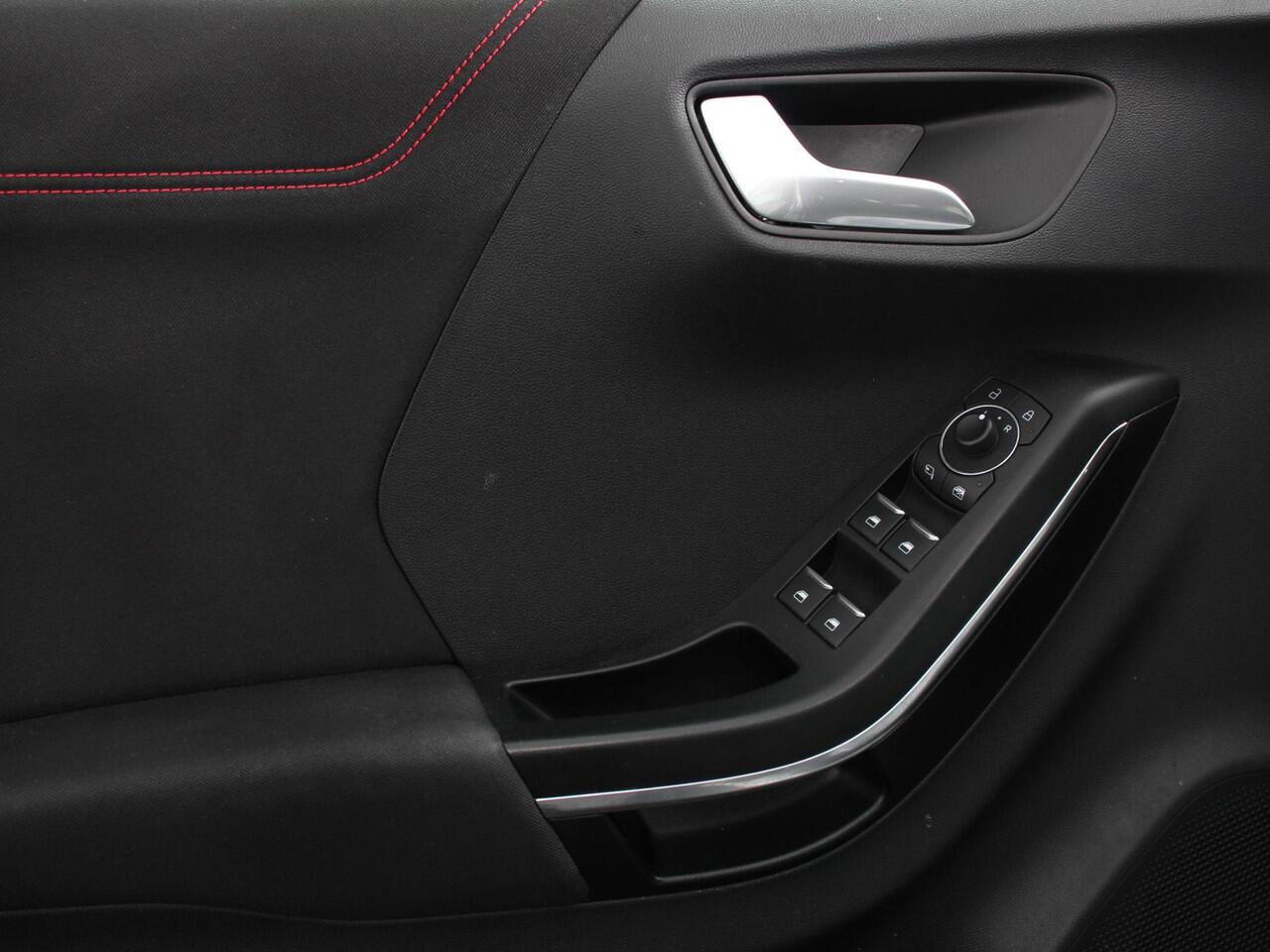 Ford PUMA 1.0 EcoBoost 125pk ST-Line | Navigatie | Virtual cockpit | Climate Control | Cruise Control | Parkeer sensoren | Led | Lichtmetalen Velgen