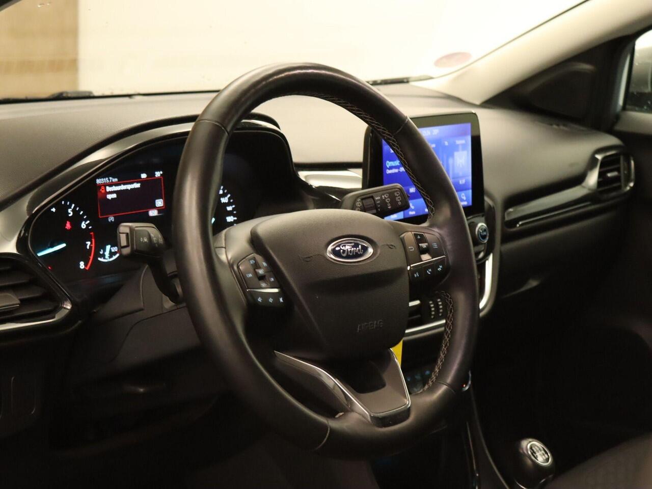 Ford PUMA 1.0 EcoBoost Hybrid Titanium - NAVIGATIE - CLIMATE CONTROL - CRUISE CONTROL - PARKEERSENSOREN ACHTER - LED KOPLAMPEN - MULTIFUNCTIONEEL STUURWIEL - APPLE CARPLAY/ANDROID AUTO - STUUR EN STOEL VERWARMING