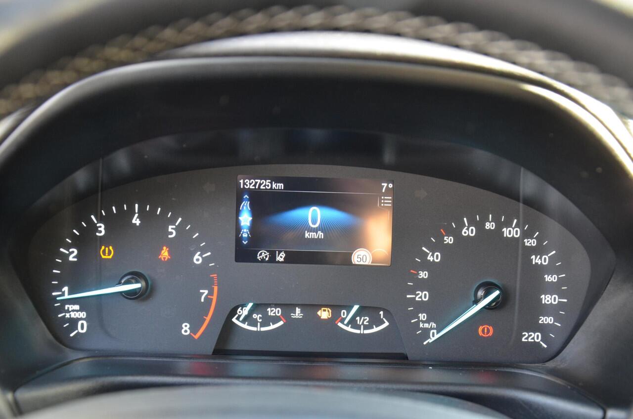 Ford PUMA 1.0 EcoBoost Hybrid Titanium X Navi/Pdc/Ecc/Afneembare trekhaak/Achteruitrijcamera/Cruise control adaptief/Privacy-Glas/18-Inch Lmv