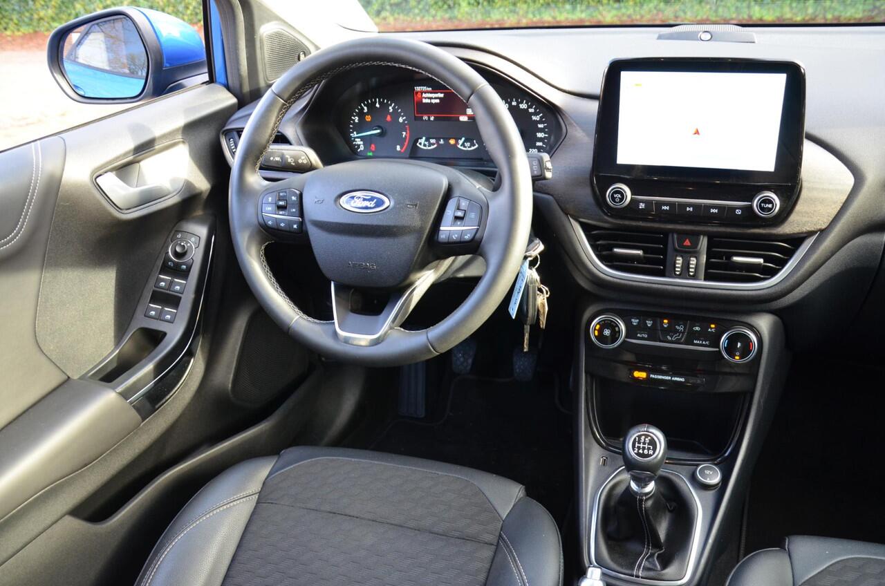 Ford PUMA 1.0 EcoBoost Hybrid Titanium X Navi/Pdc/Ecc/Afneembare trekhaak/Achteruitrijcamera/Cruise control adaptief/Privacy-Glas/18-Inch Lmv