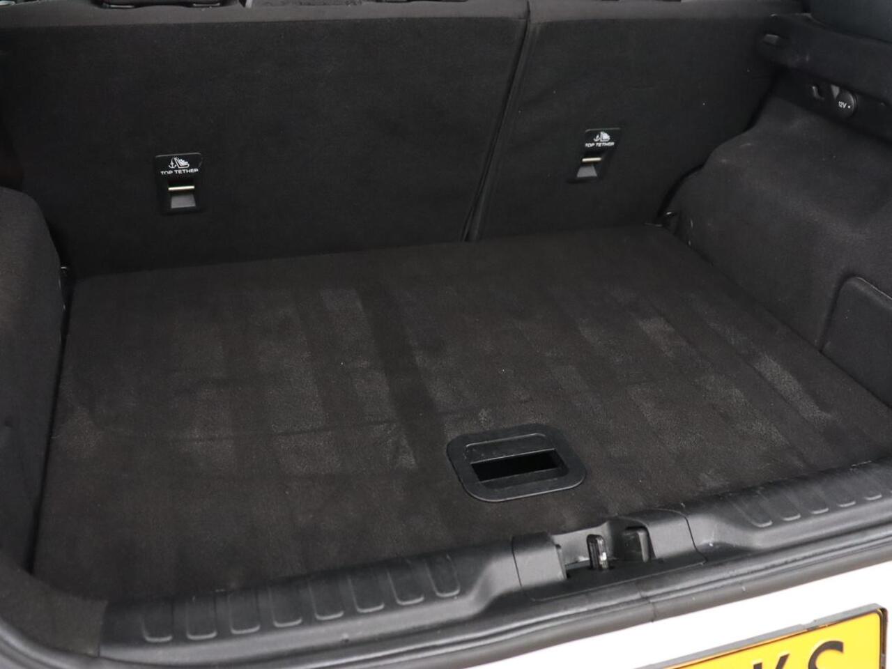 Ford PUMA 1.0 EcoBoost Hybrid ST-Line | Carplay| Navigatie | Full LED | Climate control | Digital Cockpit | Sportstoelen | Parkeerhulp | Cruise control | Bluetooth