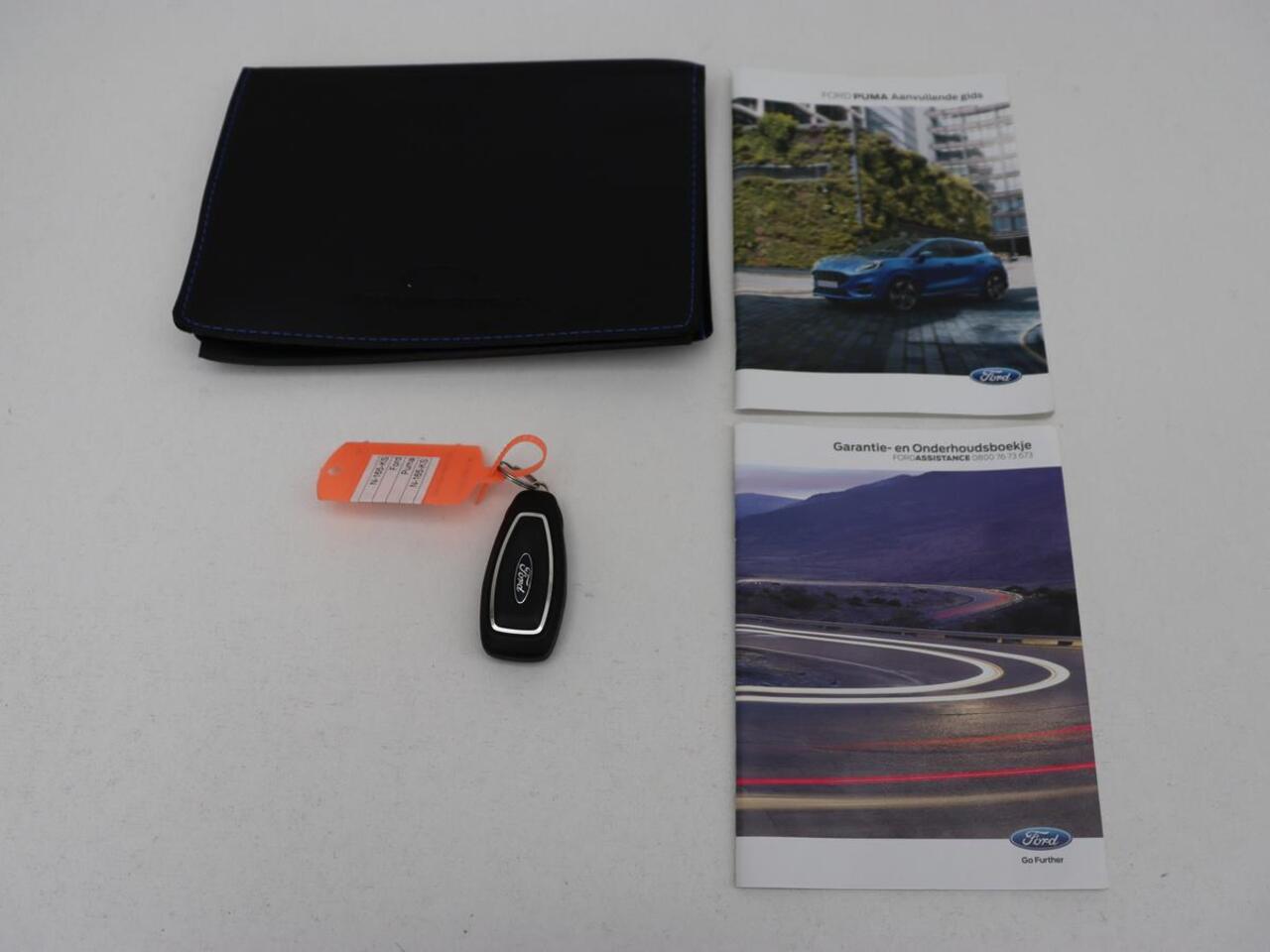 Ford PUMA 1.0 EcoBoost Hybrid ST-Line | Carplay| Navigatie | Full LED | Climate control | Digital Cockpit | Sportstoelen | Parkeerhulp | Cruise control | Bluetooth