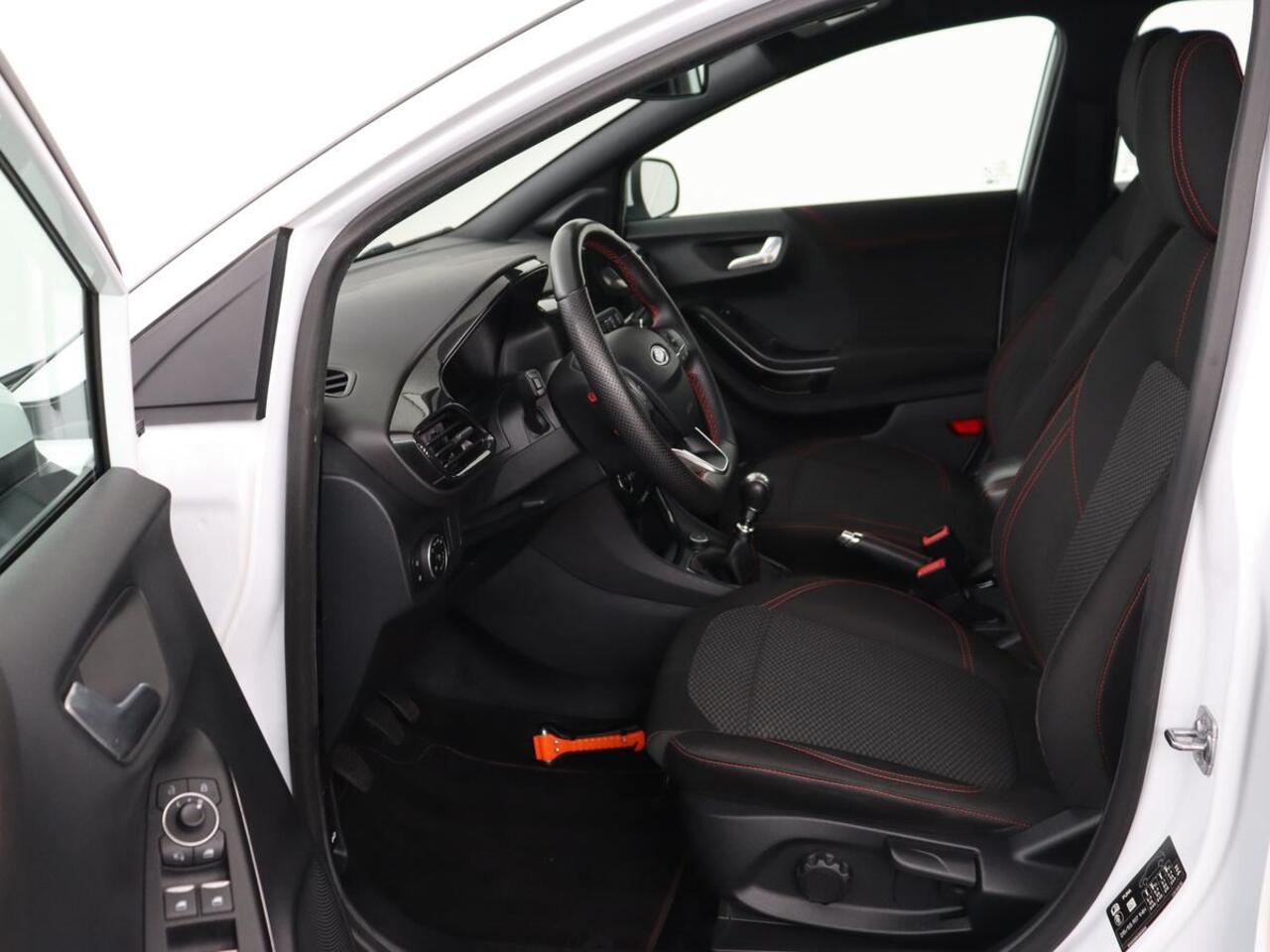 Ford PUMA 1.0 EcoBoost Hybrid ST-Line | Carplay| Navigatie | Full LED | Climate control | Digital Cockpit | Sportstoelen | Parkeerhulp | Cruise control | Bluetooth