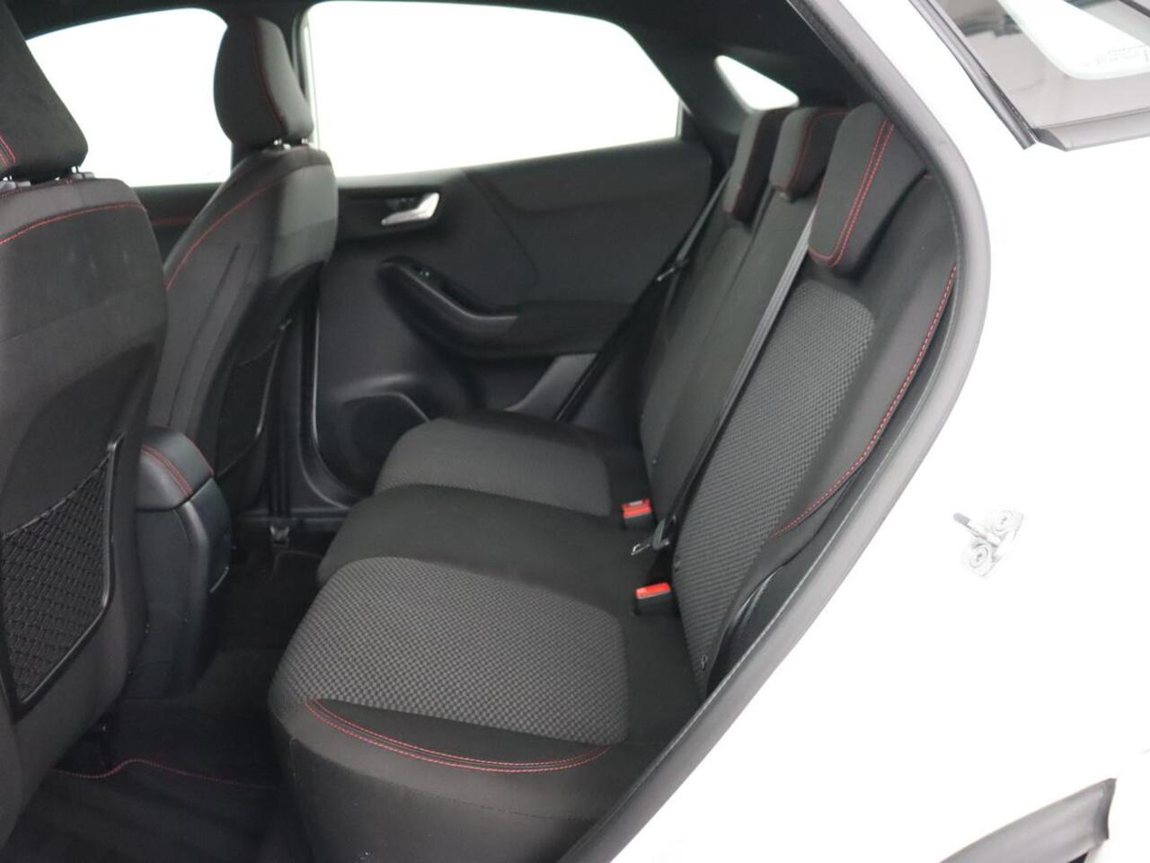 Ford PUMA 1.0 EcoBoost Hybrid ST-Line | Carplay| Navigatie | Full LED | Climate control | Digital Cockpit | Sportstoelen | Parkeerhulp | Cruise control | Bluetooth