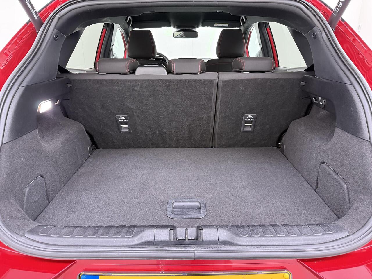 Ford PUMA 1.0 EcoBoost Hybrid ST-Line Vignale VAN ¤ 22.900,- VOOR ¤ 19.877,- Uw LENTEVOORDEEL ¤ 3.023,-!| STOEL/STUUR VERWARMING | APPLECARPLAY/ANDROID AUTO | ELEK. ACHTERKLEP | DODEHOEK | KEYLESS | WINTER PACK | VOORUITVERWARMING| CAMERA| DEALER ONDERHOUDEN