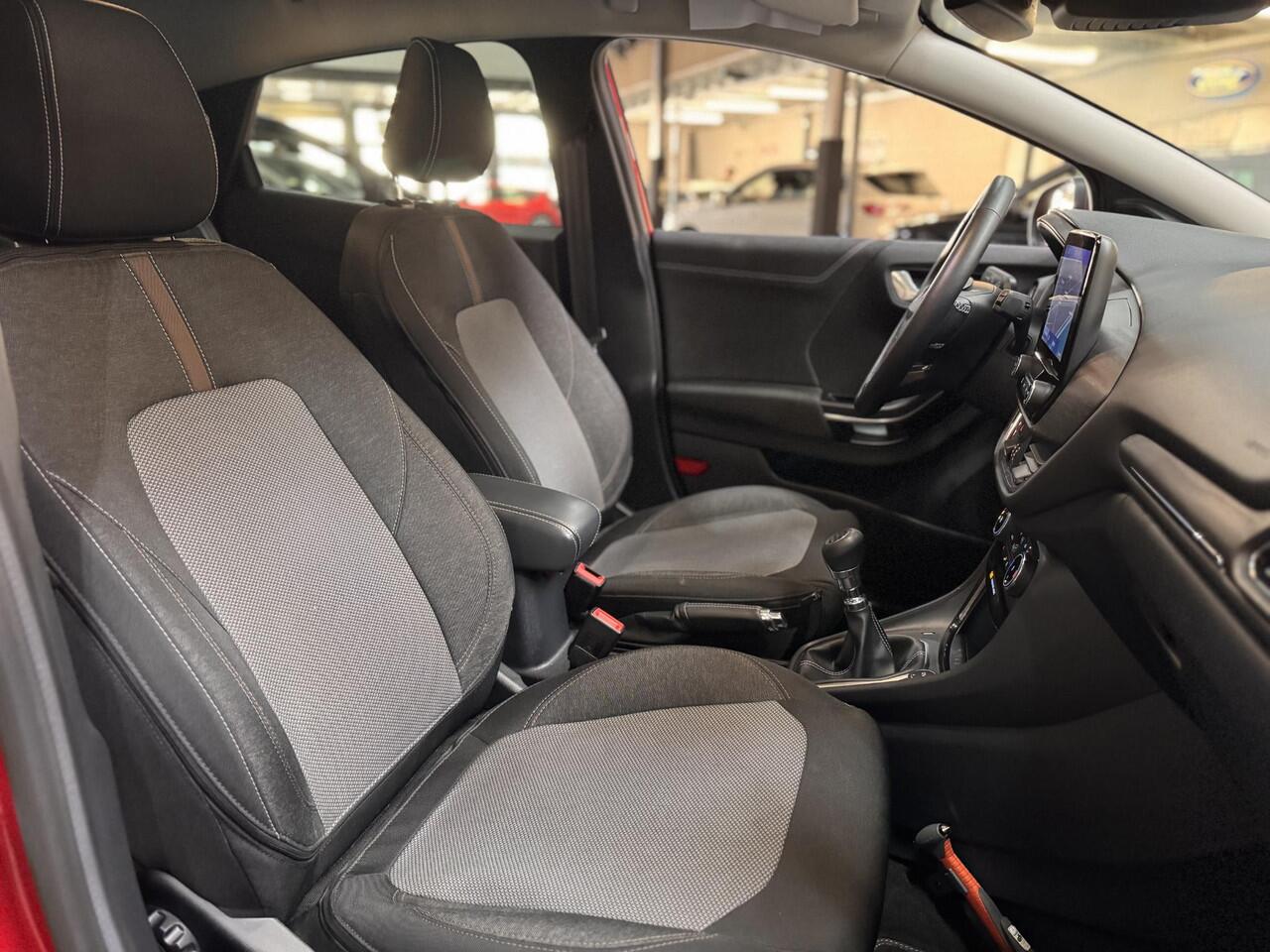 Ford PUMA Eco Hybrid Titanium-X B&O Navi Camera Winter Parking Dodehoek Ad. Cruise El. klep Keyless