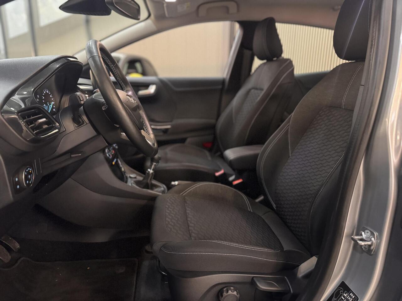 Ford PUMA 125pk Eco Hybrid Titanium Climat Cruise Winter pack 20.000km NL-Auto Dealeronderhouden