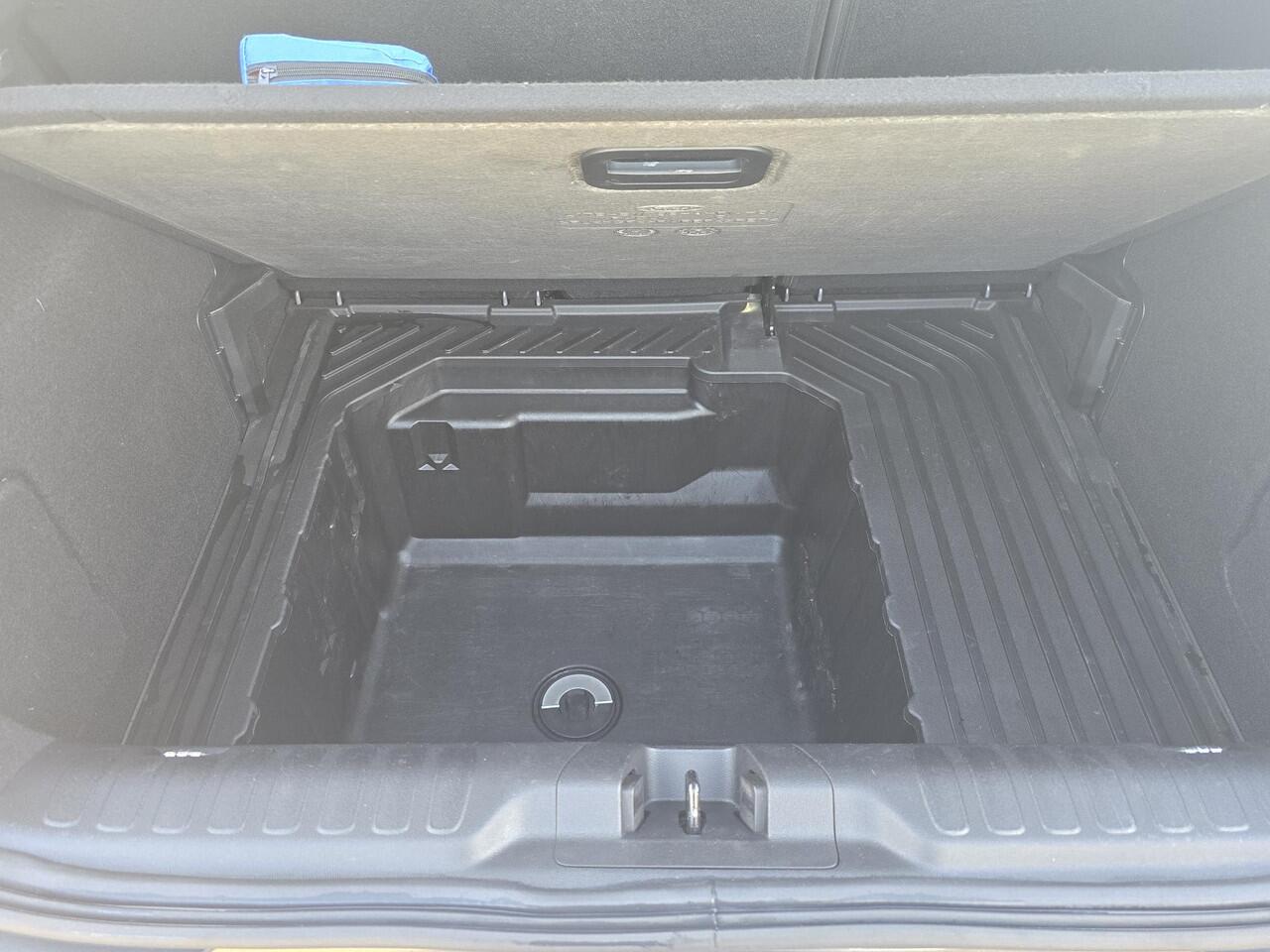 Ford PUMA 1.0 EcoBoost Hybrid Titanium 125pk | Panoramadak | Winter Pack | Achteruitrijcamera