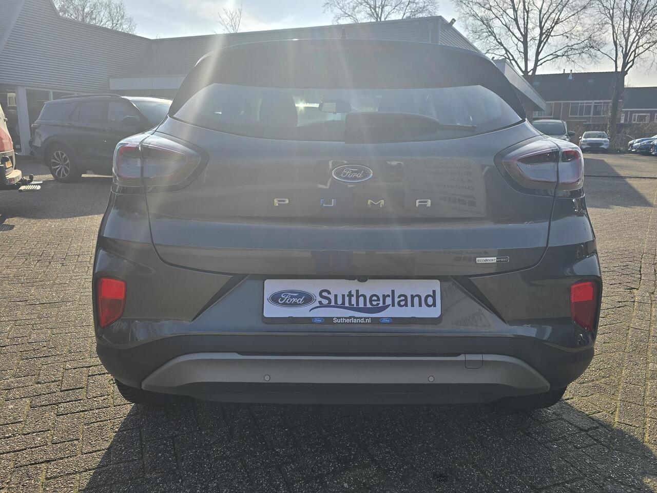 Ford PUMA 1.0 EcoBoost Hybrid Titanium 125pk | Panoramadak | Winter Pack | Achteruitrijcamera