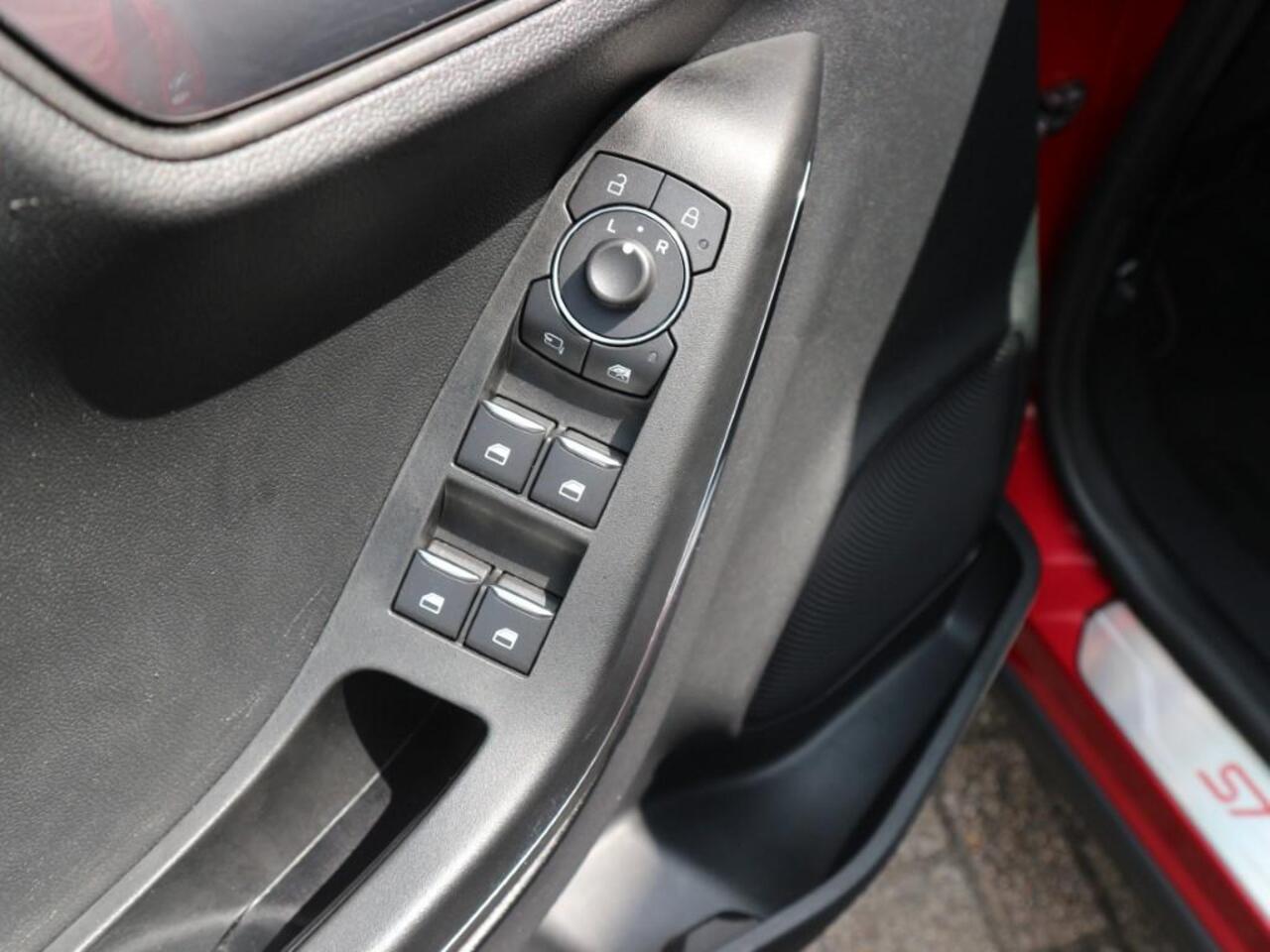 Ford PUMA 1.0 EcoBoost Hybrid ST-Line X * PANO * ADAP CRUISE * BLIS * TREKHAAK * WINTERPAKKET *