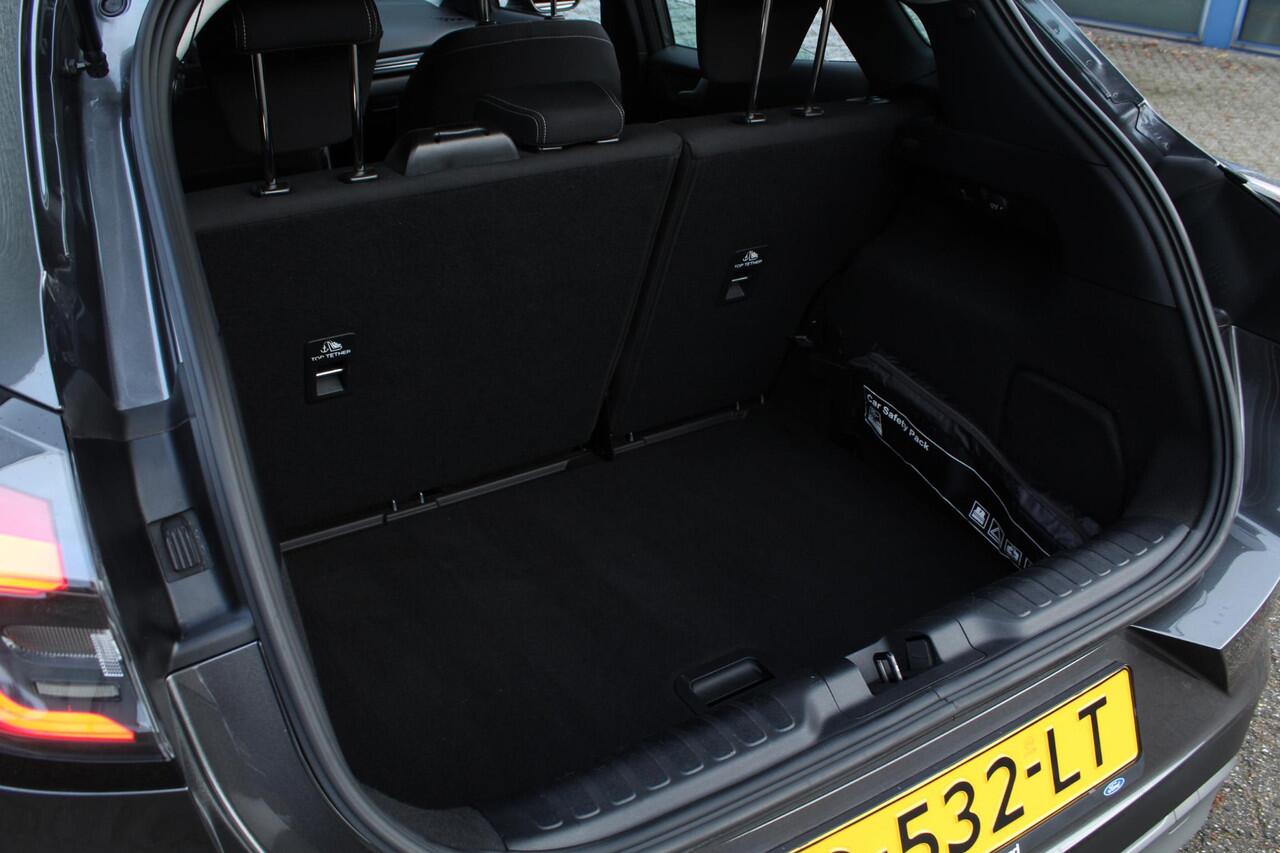 Ford PUMA 1.0 EcoBoost Hybrid Titanium