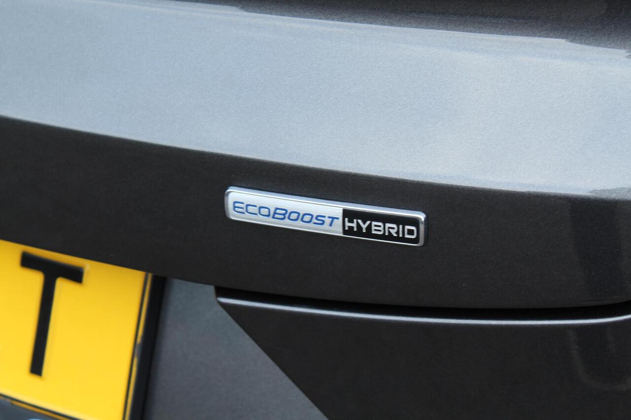Ford PUMA 1.0 EcoBoost Hybrid Titanium
