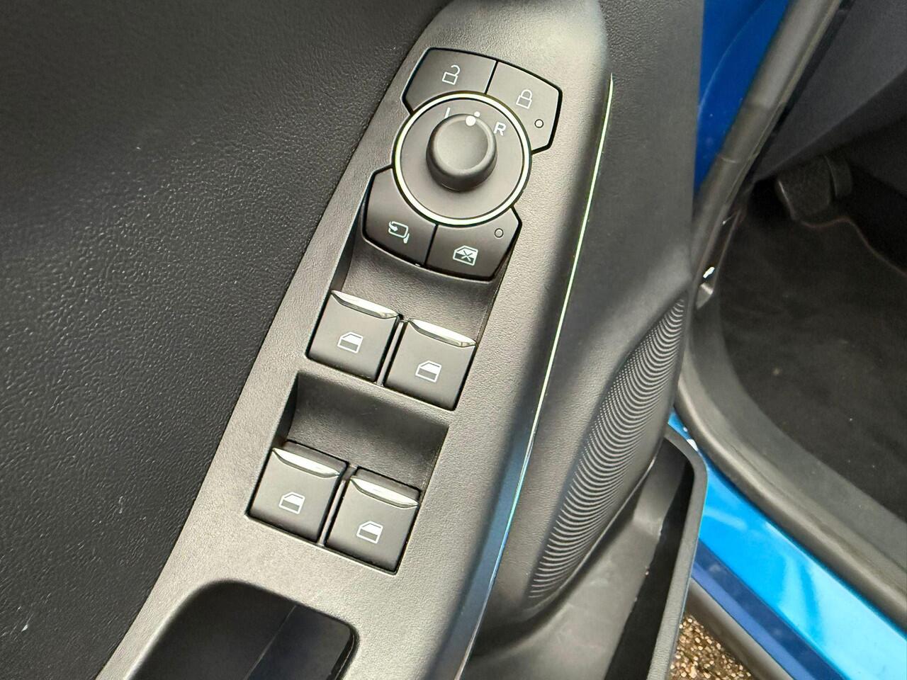 Ford PUMA 1.0 EcoBoost Hybrid ST-Line X 125pk Automaat | Trekhaak | Winterpack | B&O Audio | Achteruitrijcamera