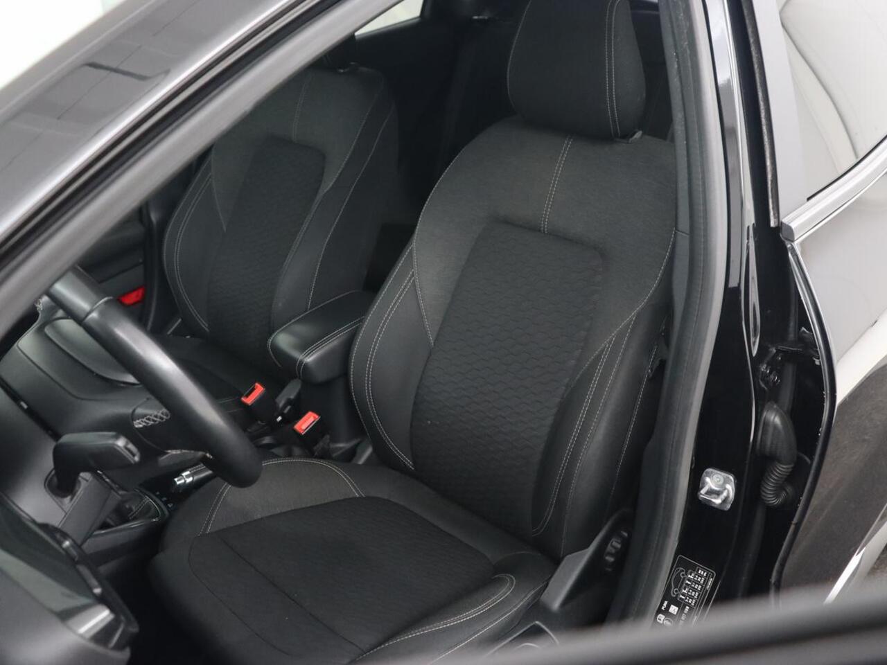 Ford PUMA 1.0 EcoBoost Hybrid Titanium | Carplay | Climate control | Navigatie | Full LED | Cruise control | Parkeerhulp | Getint glas