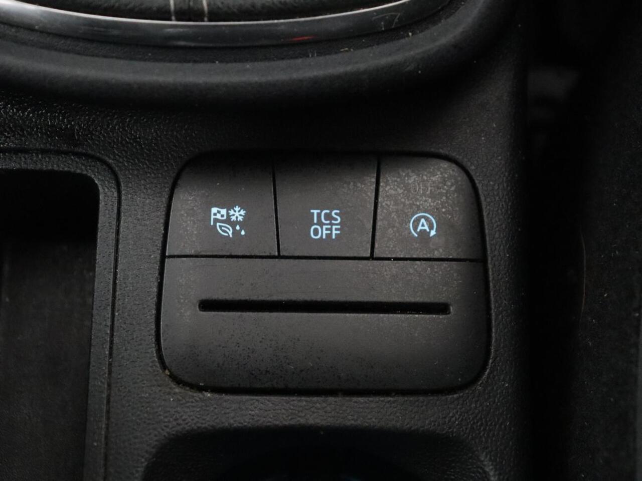 Ford PUMA 1.0 EcoBoost Hybrid Titanium | Carplay | Climate control | Navigatie | Full LED | Cruise control | Parkeerhulp | Getint glas